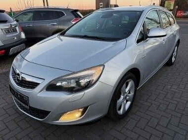 Srebrny Używany 2013 Opel Astra Kombi | 22 900 zł (Uczciwa cena) - Obraz 1/4