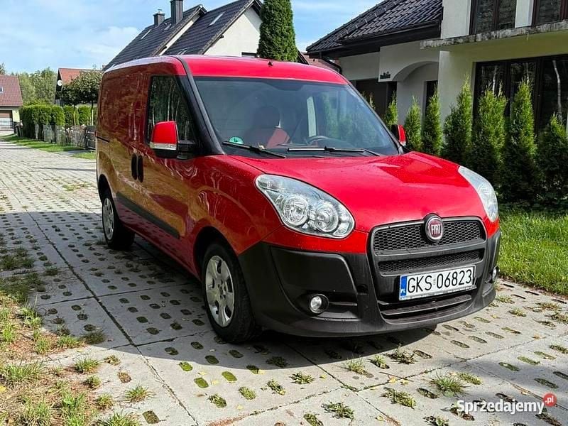 Używany 2013 Fiat Doblò Minivan | 15 400 zł (Super Cena) - Obraz 1/4