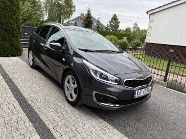 Szary Używany 2016 Kia Ceed Kombi | 30 900 zł (Uczciwa cena) - Obraz 1/4
