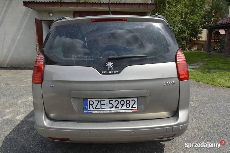 Używany 2015 Peugeot 5008 Minivan | 30 000 zł - Obraz 1/4