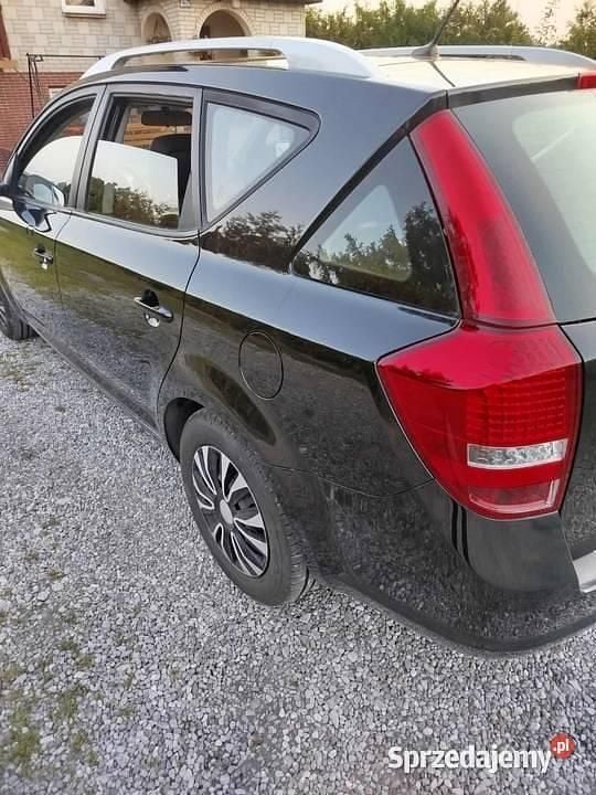 Używany Kia Ceed 2011 Czarny Hatchback