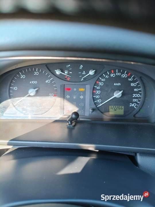 Grafitowy Używany 2005 Renault Laguna II Kombi | 2500 zł (Dobra cena) - Obraz 1/4