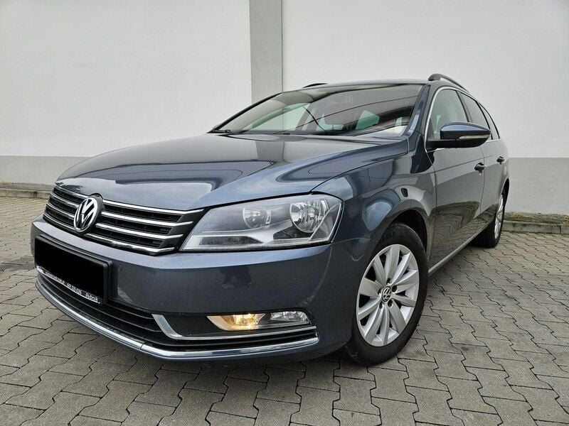 Szary Używany 2011 VW Passat Kombi | 31 789 zł (Uczciwa cena) - Obraz 1/4