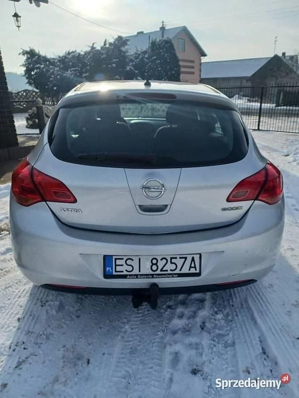 Używany Opel Astra 2010