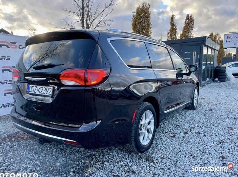 Brązowy (metalik) Używany 2017 Chrysler Pacifica SUV | 99 999 zł (Uczciwa cena) - Obraz 1/4