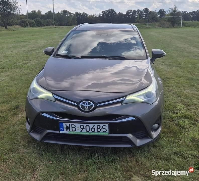 Używany 2018 Toyota Avensis Premium | 53 600 zł (Uczciwa cena) - Obraz 1/4