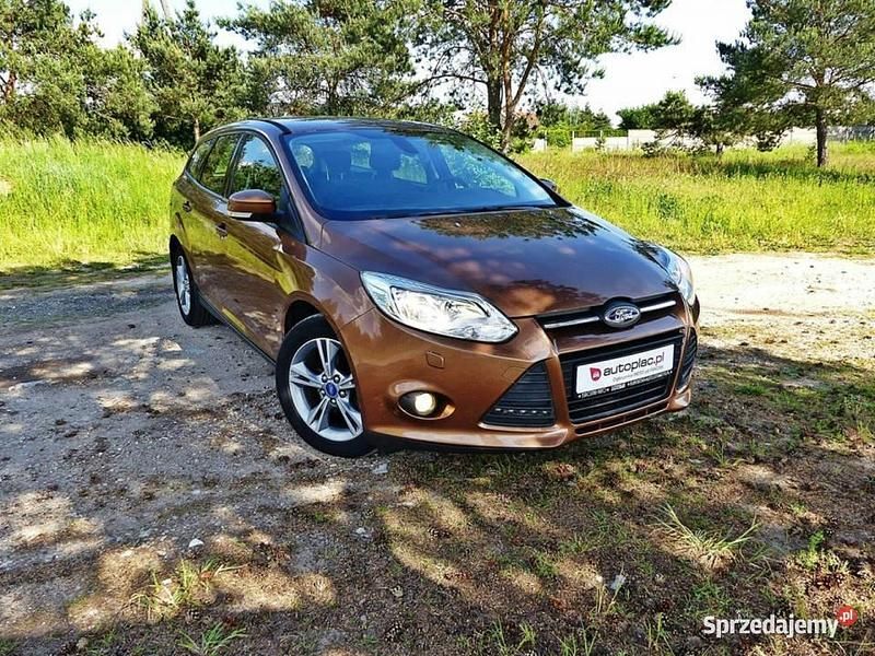 Używany Ford Focus 125 KM (91 kW) 2013 Brązowy Sedan/Limuzyna