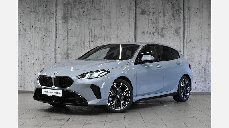 Szary brooklyn m metalizowany Używany 2025 BMW 120 Shadowline Hatchback | 163 959 zł (Dobra cena) - Obraz 1/3