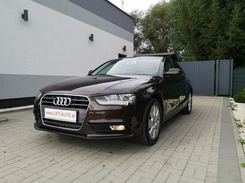 Inny kolor Używany 2012 Audi A4 Sedan/Limuzyna | 49 900 zł (Dość drogi) - Obraz 1/4
