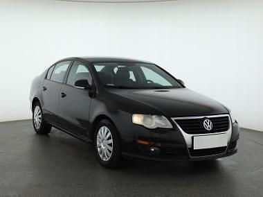 Czarny Używany 2005 VW Passat Sedan/Limuzyna | 4999 zł (Super Cena) - Obraz 1/4