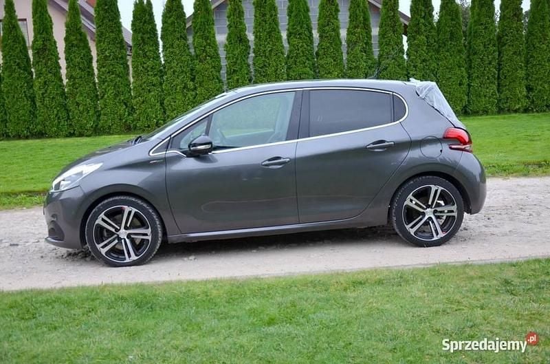 Szary Używany 2018 Peugeot 208 GT-line Hatchback | 25 999 zł (Uczciwa cena) - Obraz 1/4