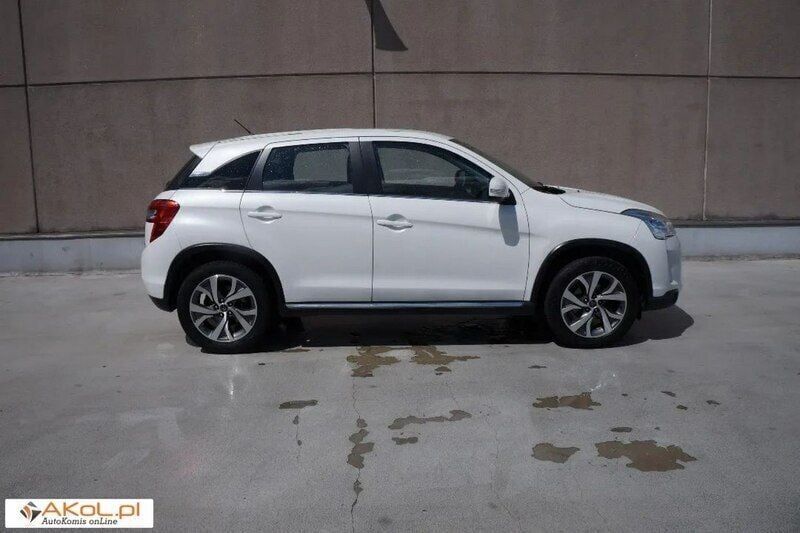 Używany Citroën C4 Aircross 150 KM (110 kW) 2012 Biały SUV