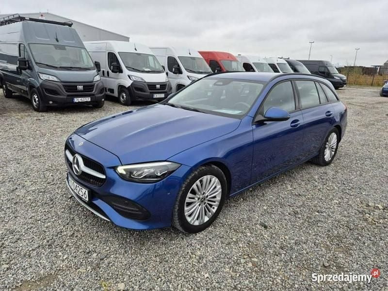 Granatowy Używany 2022 Mercedes C200 Kombi | 109 470 zł (Super Cena) - Obraz 1/4