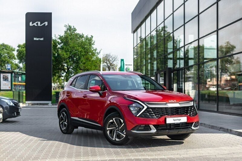 Czerwony (metalik) Nowe 2024 Kia Sportage 2 SUV | 140 300 zł (Dobra cena) - Obraz 1/4