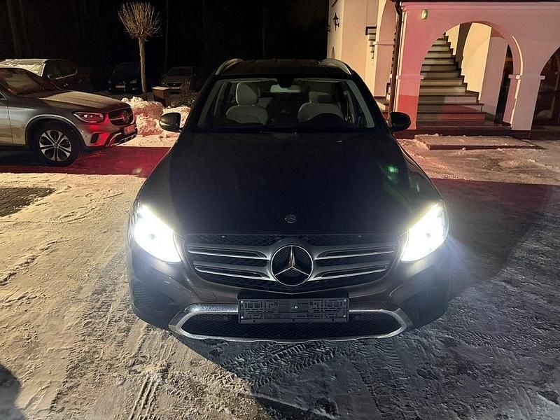Używany Mercedes GLC250 211 KM (155 kW) 2015 Brązowy SUV