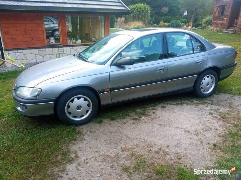 Srebrny Używany 1994 Opel Omega Sedan/Limuzyna | 7999 zł - Obraz 1/4