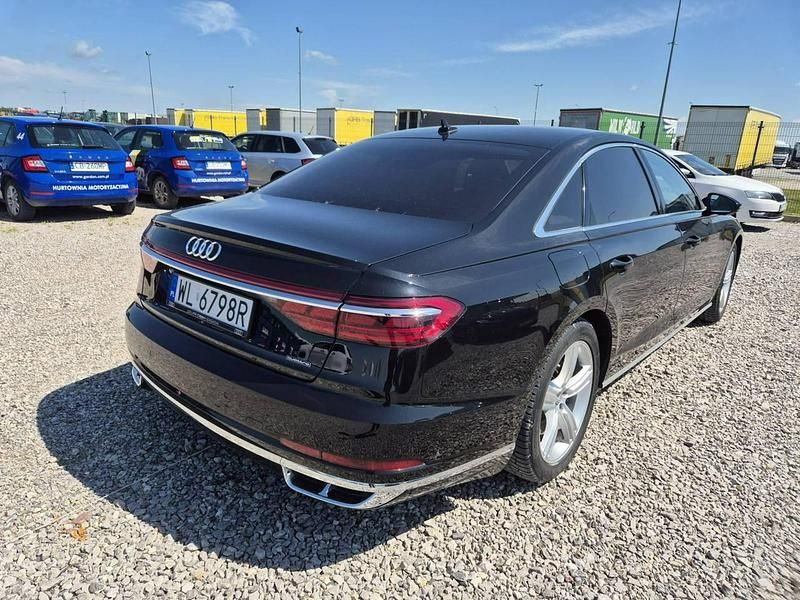 Używany Audi A8 340 KM (250 kW) 2021 Czarny Sedan/Limuzyna