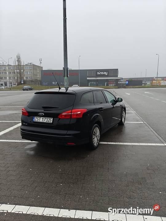 Używany Ford Focus 2016 Czarny Kombi