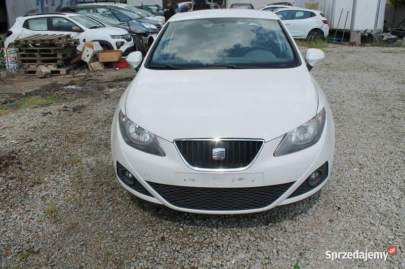 Biały Używany 2011 Seat Ibiza Hatchback | 9900 zł - Obraz 1/4