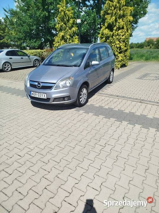 Używany 2006 Opel Zafira Minivan | 13 900 zł (Drogi) - Obraz 1/4