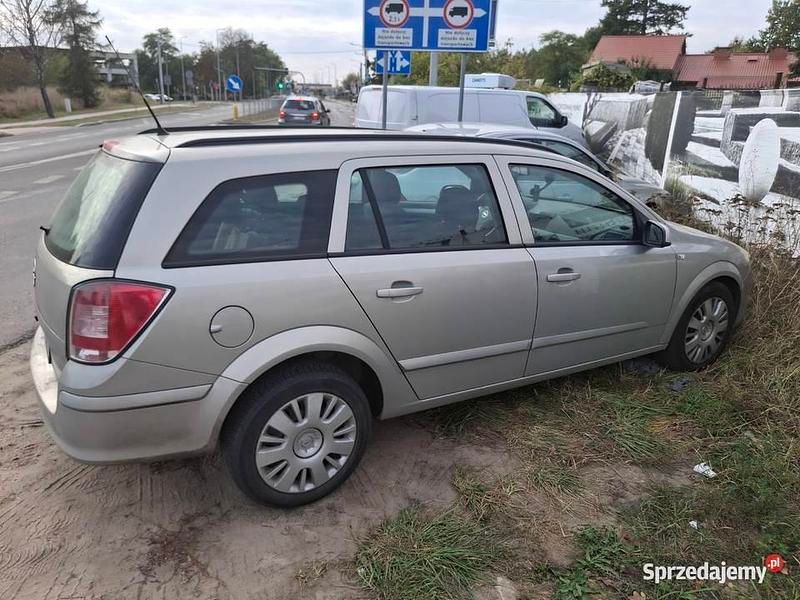 Używany 2009 Opel Astra Kombi | 12 500 zł (Dość drogi) - Obraz 1/4