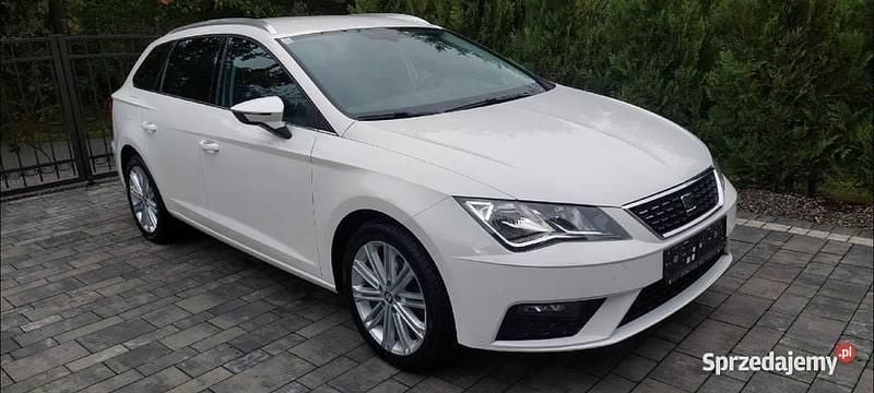 Biały Używany 2019 Seat Leon XCELLENCE Kombi | 37 000 zł (Dobra cena) - Obraz 1/4