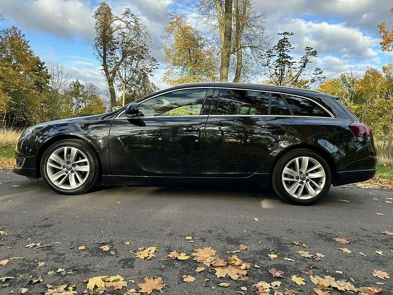 Używany Opel Insignia Cosmo 195 KM (143 kW) 2013 Czarny Kombi