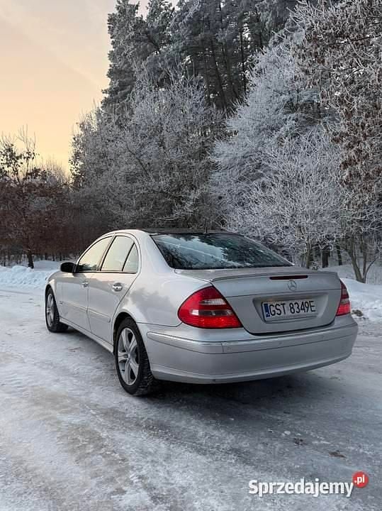 Używany Mercedes E320 2002