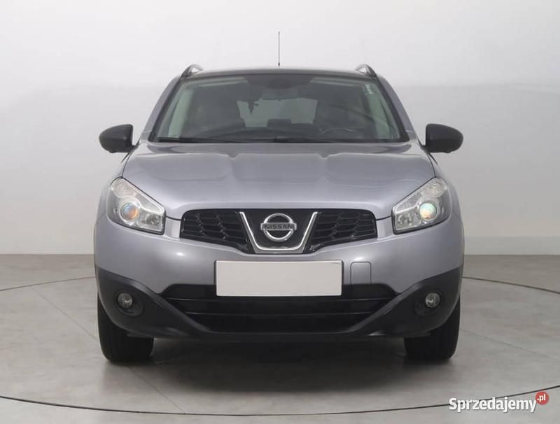 Używany Nissan Qashqai 2013 Srebrny SUV