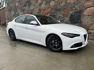 Używany Alfa Romeo Giulia 190 KM (139 kW) 2021 Biały Sedan/Limuzyna
