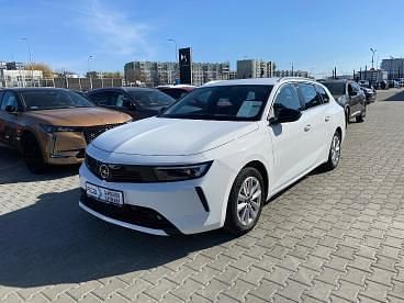 Biały Używany 2023 Opel Astra Edition | 74 900 zł - Obraz 1/4