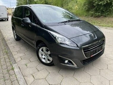 Szary Używany 2016 Peugeot 5008 Minivan | 35 999 zł - Obraz 1/4
