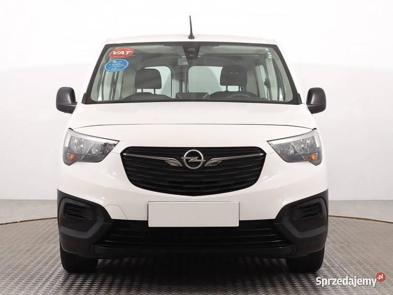 Biały Używany 2019 Opel Combo Pickup | 43 999 zł - Obraz 1/4