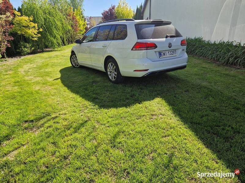 Biały Używany 2018 VW Golf VII Kombi | 35 000 zł (Uczciwa cena) - Obraz 1/4