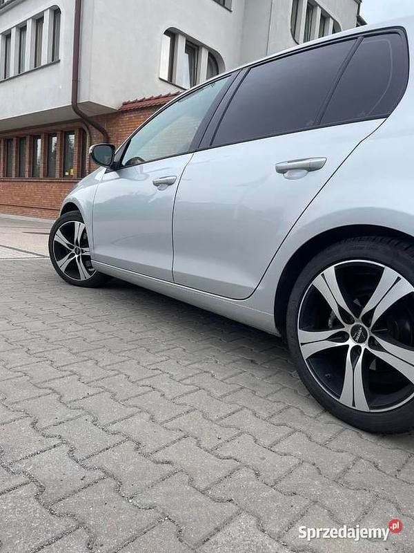 Używany VW Golf VI 2009 Srebrny Hatchback