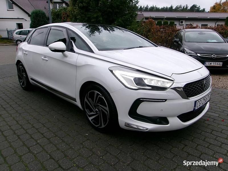 Biały Używany 2015 Citroën DS5 Hatchback | 39 900 zł (Dość drogi) - Obraz 1/4