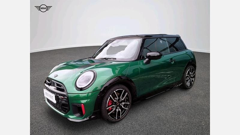 British racing green iv metalizowany Używany 2024 Mini John Cooper Works Hatchback | 165 900 zł - Obraz 1/4