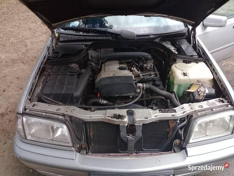 Używany Mercedes C180 1999 Srebrny Kombi