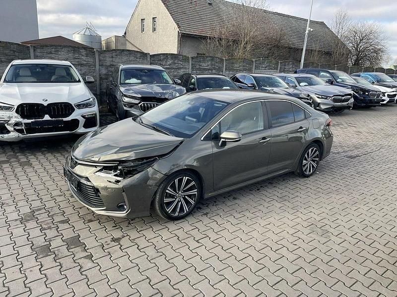 Używany Toyota Corolla 125 KM (91 kW) 2023 Zielony Sedan/Limuzyna