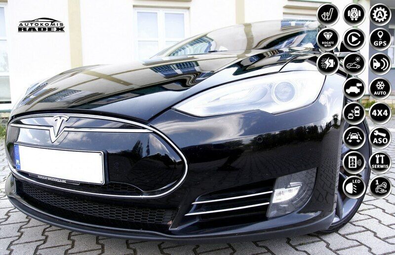 Czarny Używany 2014 Tesla Model S Sedan/Limuzyna | 83 900 zł - Obraz 1/4