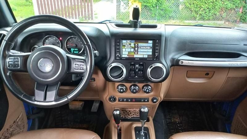 Używany Jeep Wrangler Sahara 2015 Niebieski SUV