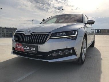 Srebrny Używany 2022 Skoda Superb Kombi | 115 900 zł - Obraz 1/4