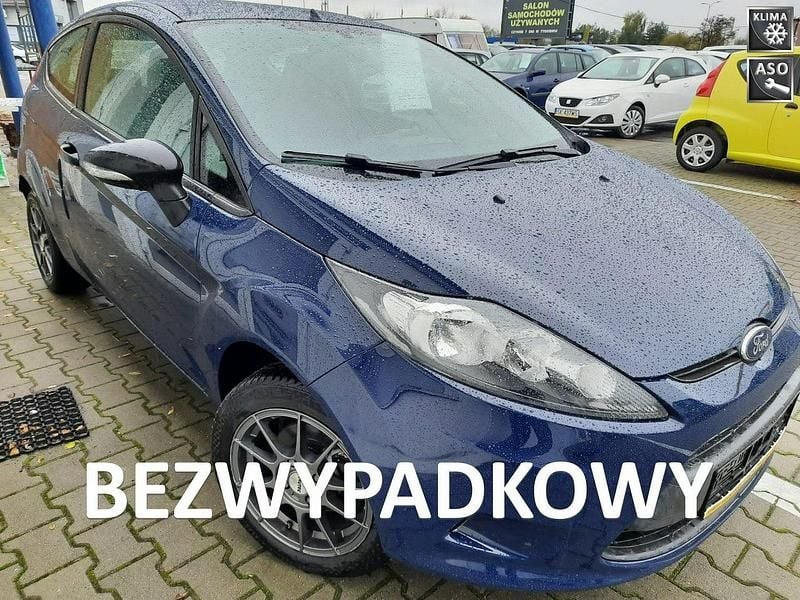 Niebieski Używany 2012 Ford Fiesta Hatchback | 17 500 zł (Uczciwa cena) - Obraz 1/4