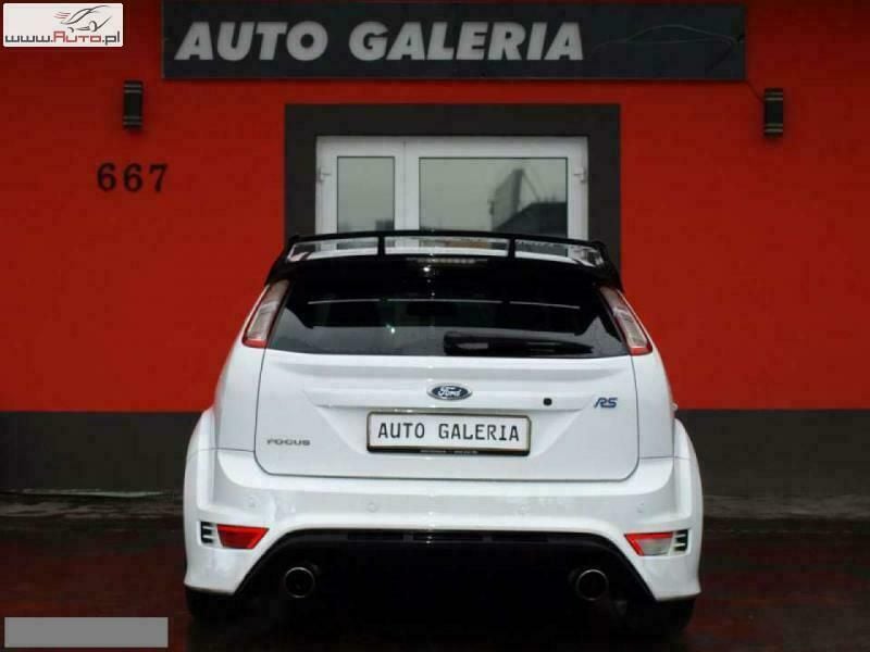 Używany Ford Focus RS 400 KM (294 kW) 2010 Biały (metalik) Coupe