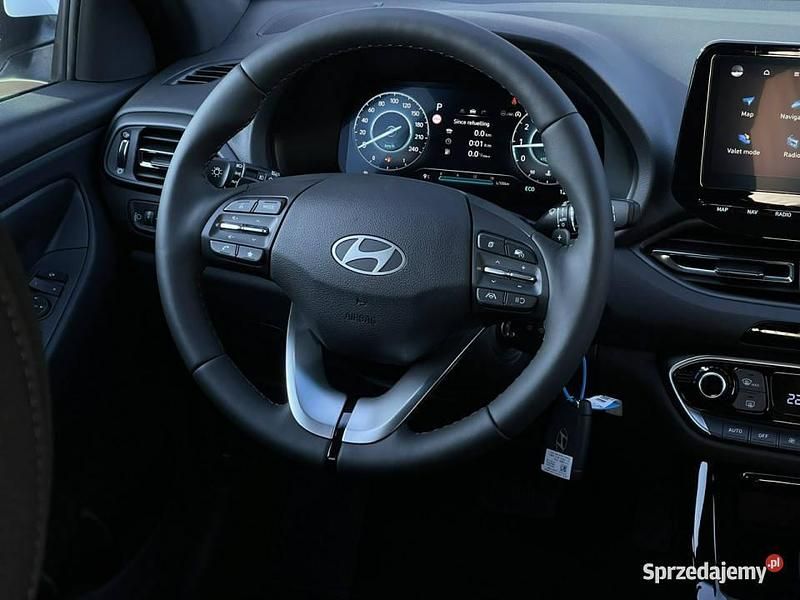 Biały Nowe 2025 Hyundai i30 Hatchback | 108 800 zł (Drogi) - Obraz 1/4