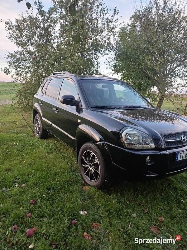 Czarny Używany 2007 Hyundai Tucson SUV | 13 700 zł (Dobra cena) - Obraz 1/4