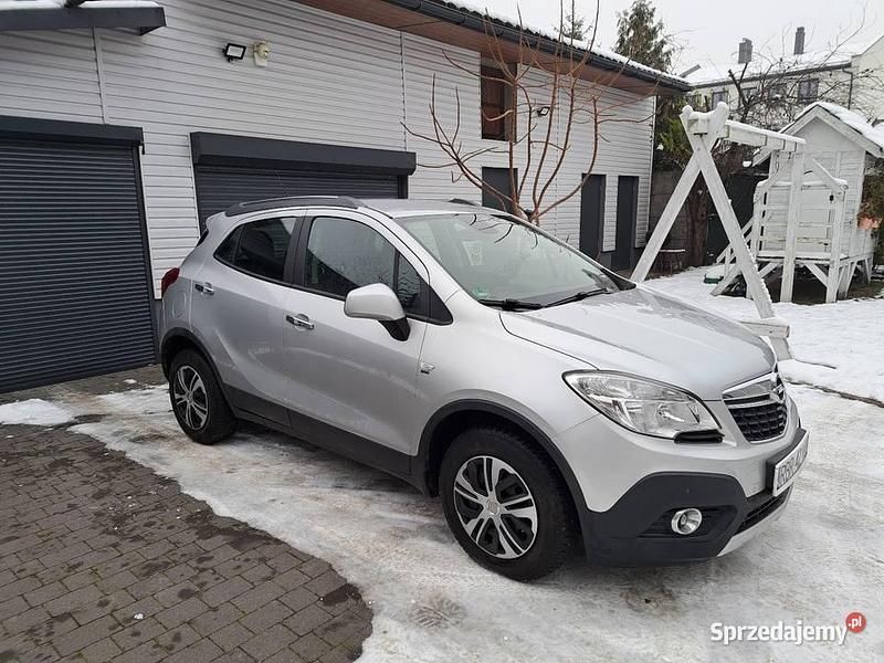 Srebrny Używany 2012 Opel Mokka SUV | 31 900 zł (Uczciwa cena) - Obraz 1/4
