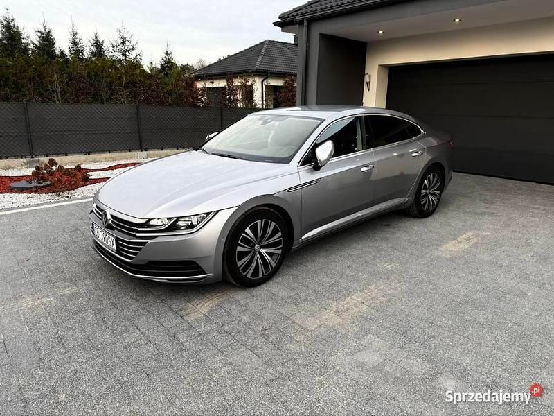 Używany VW Arteon 2019 Srebrny Sedan/Limuzyna