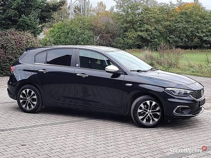 Czarny Używany 2019 Fiat Tipo Mirror Hatchback | 35 900 zł (Dobra cena) - Obraz 1/4