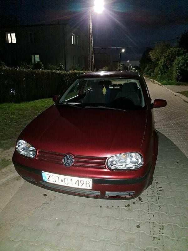 Czerwony Używany 1998 VW Golf IV Hatchback | 2800 zł (Uczciwa cena) - Obraz 1/4
